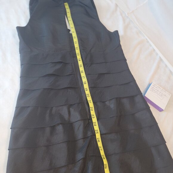 Classy Black V-Neck Ruffled Cocktail Dress - Size 6 - Picture 11 of 11